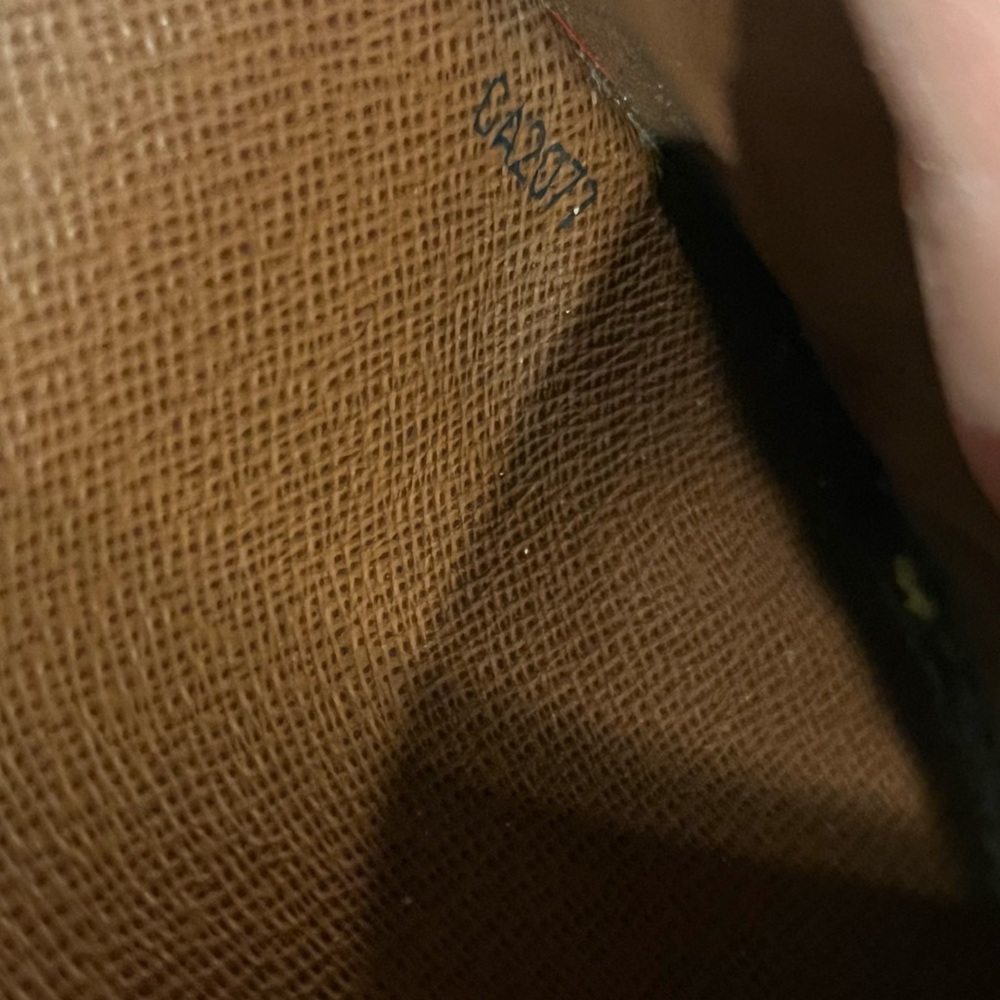 Authentic Louis Vuitton Sarah Wallet - Picture 10 of 12